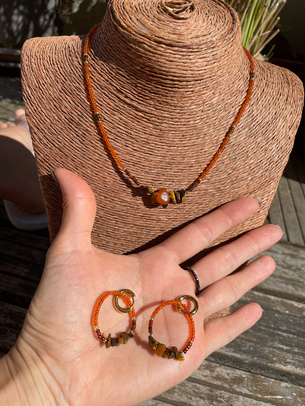 Parure avec ambre et l’œil de tigre