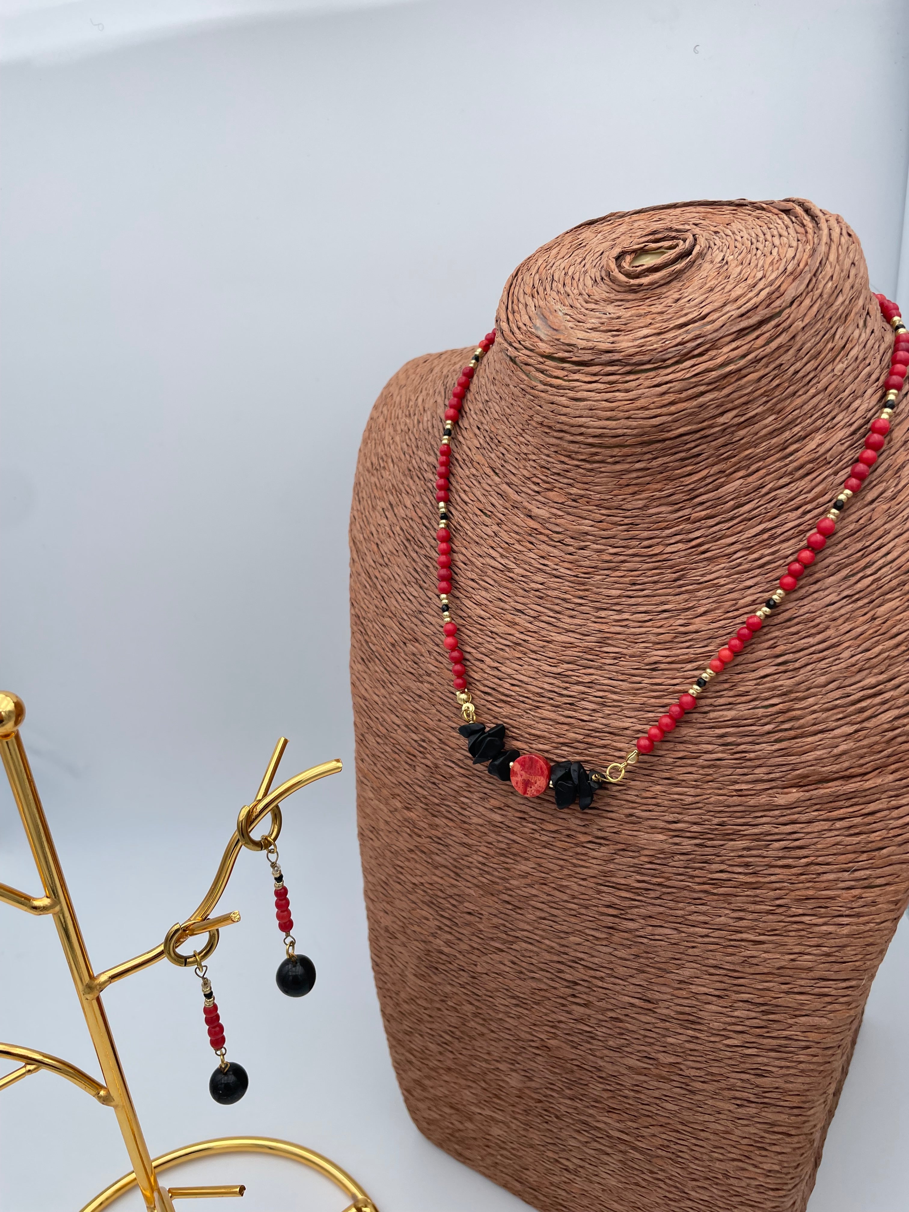 Ensemble collier et boucles d’oreilles