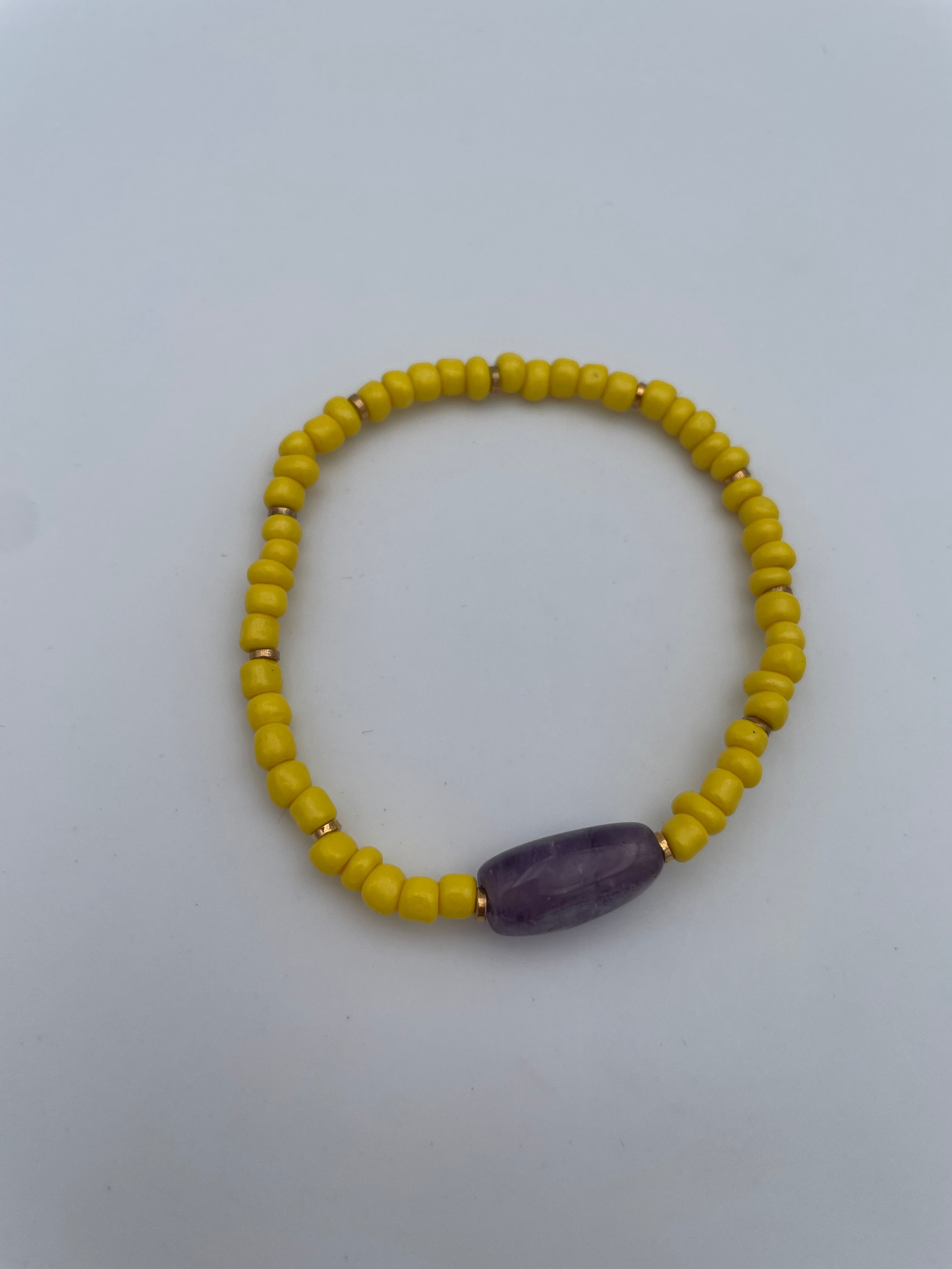 Bracelet perles jaunes et améthyste